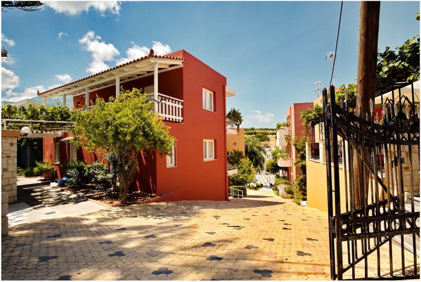 Bellos Hotel Apartments Hersónissos Extérieur photo